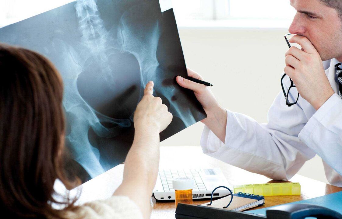 doctors perform x-rays for hip arthrosis